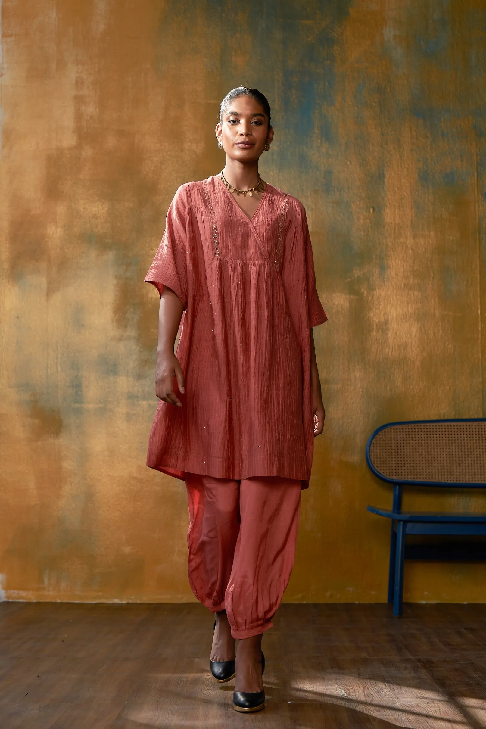 Bunki Kaamdani Embroidered Chanderi Short Kurta