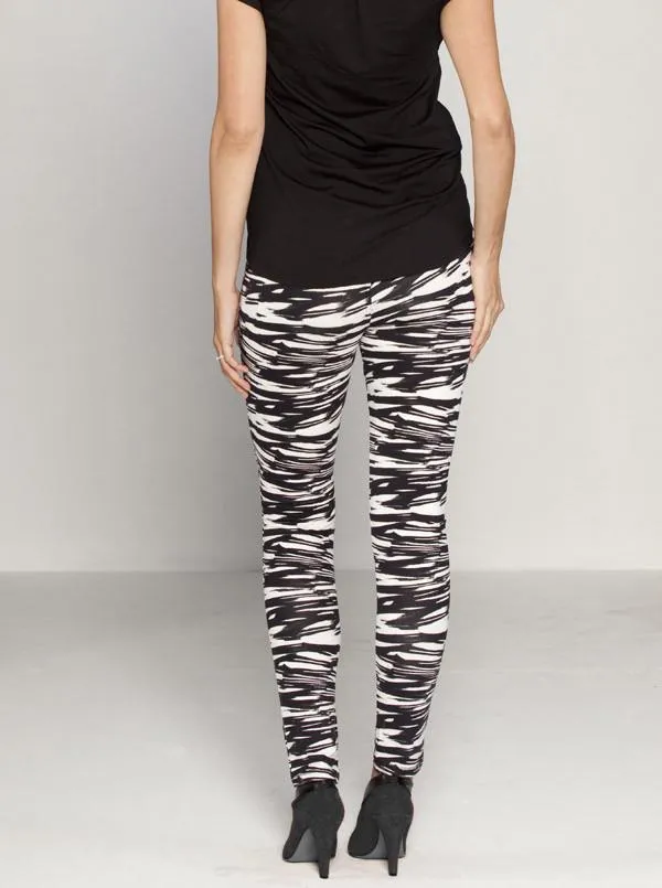 Maternity Cotton Twill Cropped Pants in Zebra Print