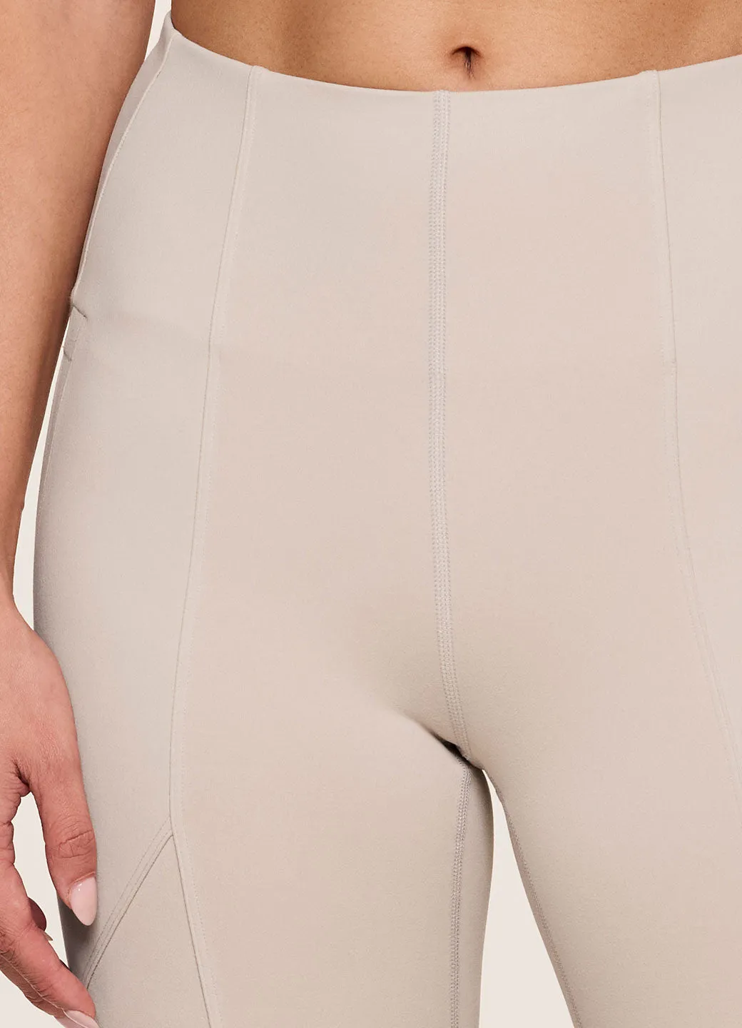 Trek It Pocket Legging